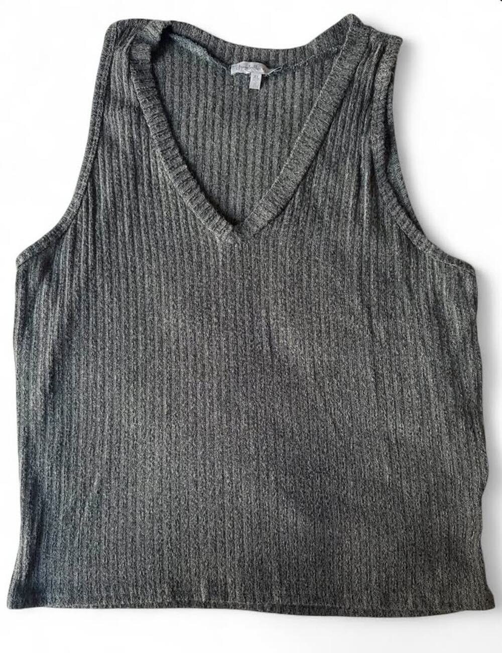 Women’s Charlotte Russe Grey Ribbed V-Neck Tank Top Size XL